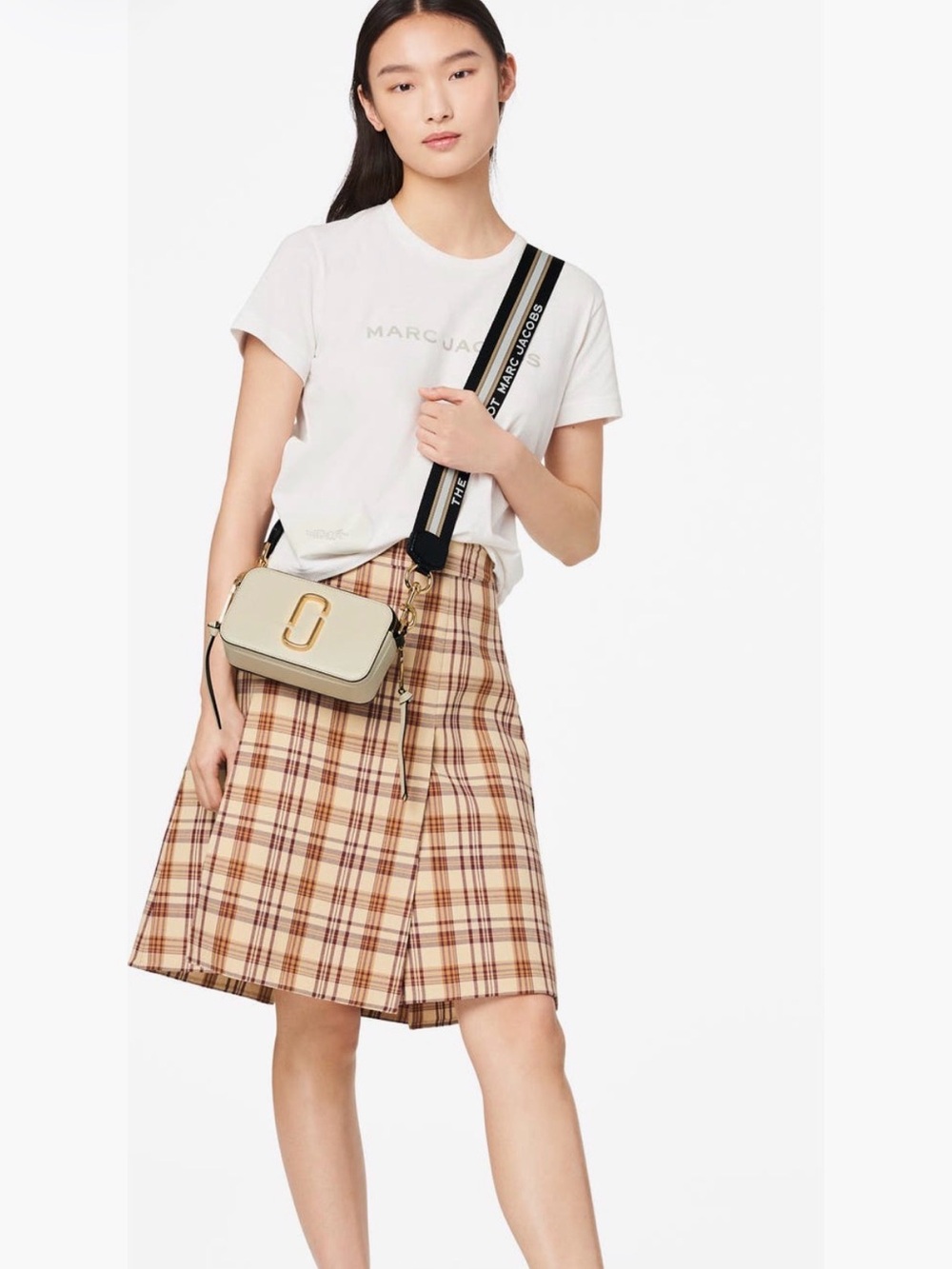 Marc Jacobs Cream Snapshot Camera Crossbody with Striped Black Strap - Picture 7 of 9